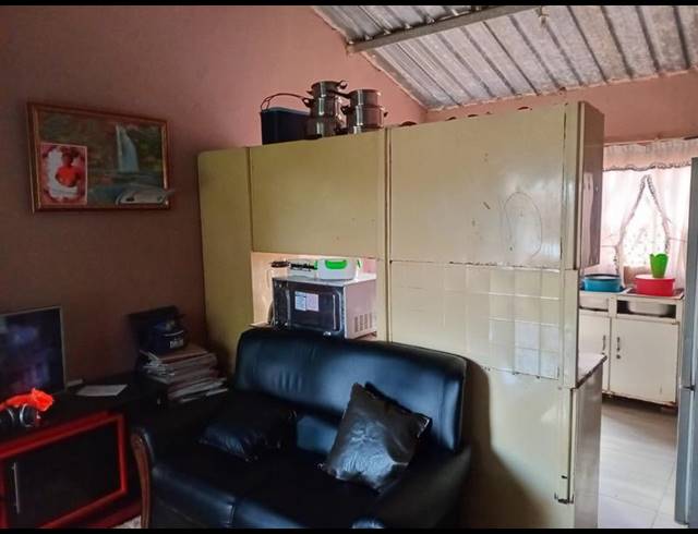 2 BEDROOM HOUSE FOR SALE IN LEHAE